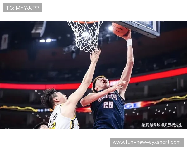 广州男篮迎来季后赛冲刺，哈里斯和队友合力作战